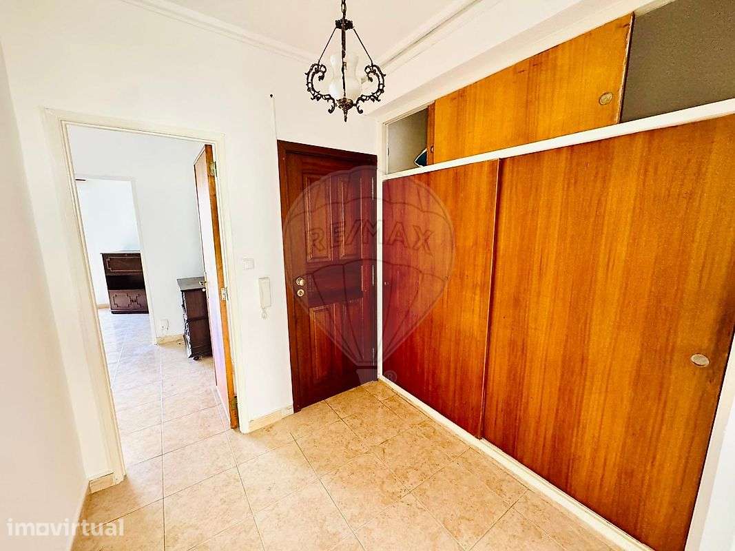 Apartamento T1 para arrendamento - Grande imagem: 2/12
