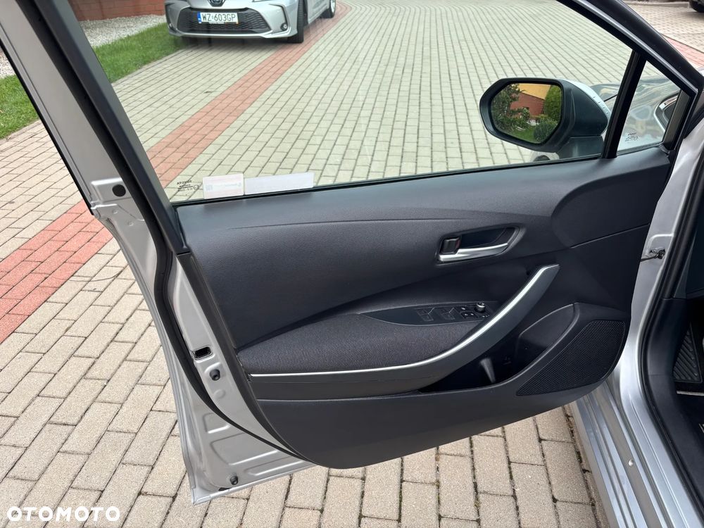 Toyota Corolla 1.8 Hybrid Comfort - 37