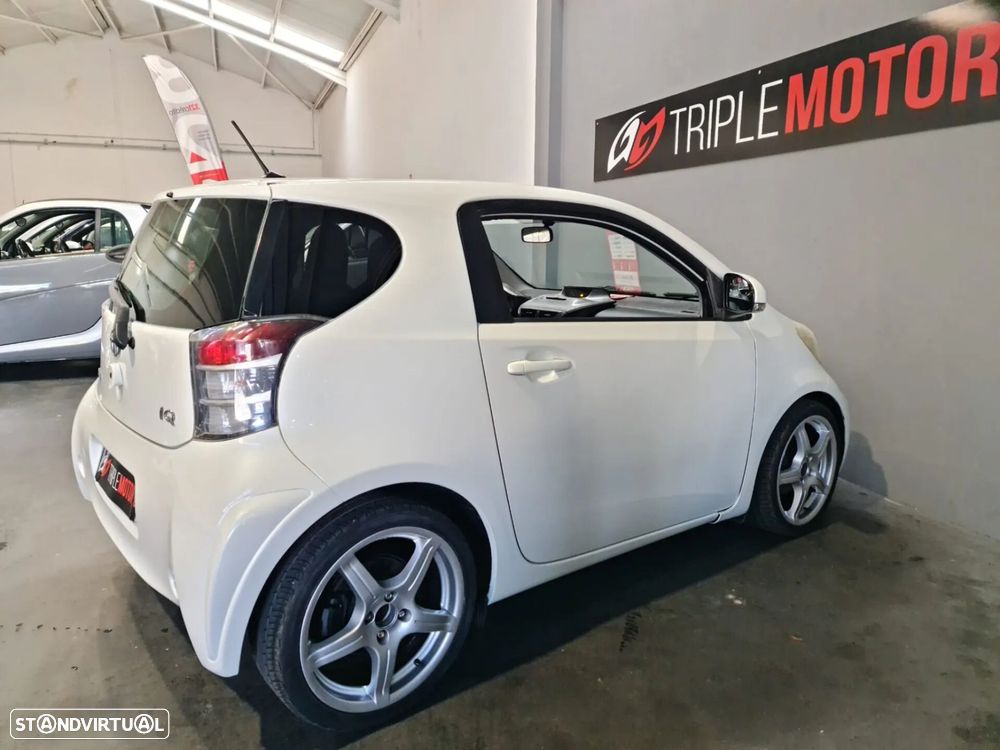 Toyota iQ 1.4 D-4D - 20