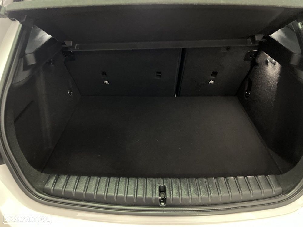 BMW 118 i Aut. Advantage - 35