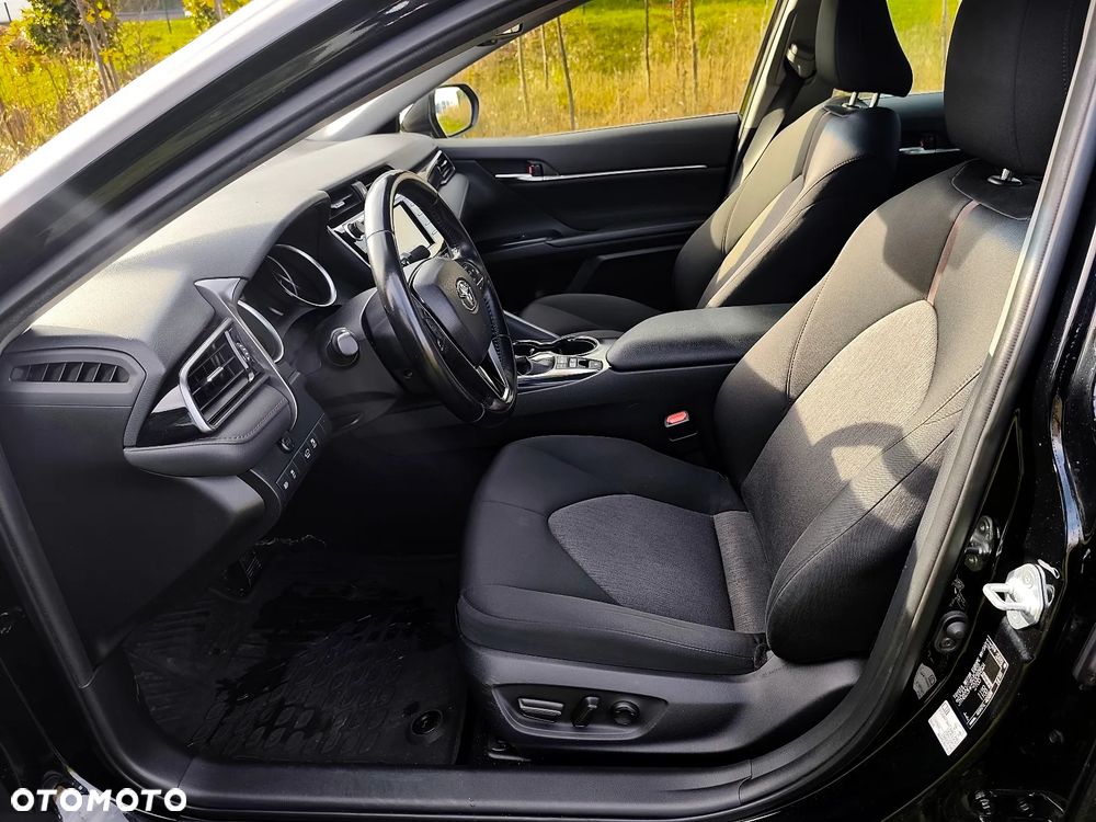 Toyota Camry 2.5 Hybrid Comfort CVT - 9