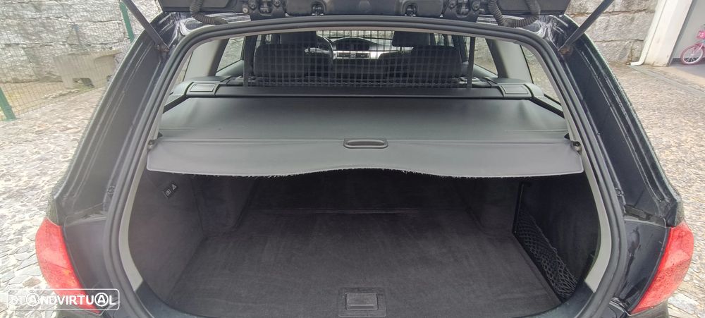 BMW 320 d Sport - 15