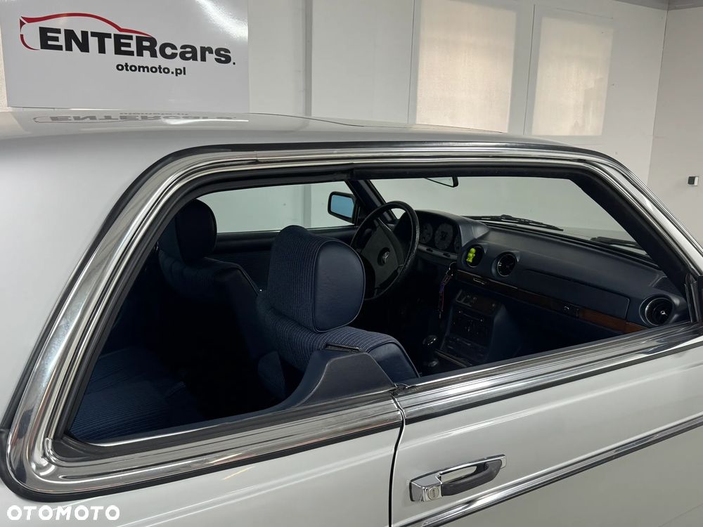 Mercedes-Benz W123 - 20