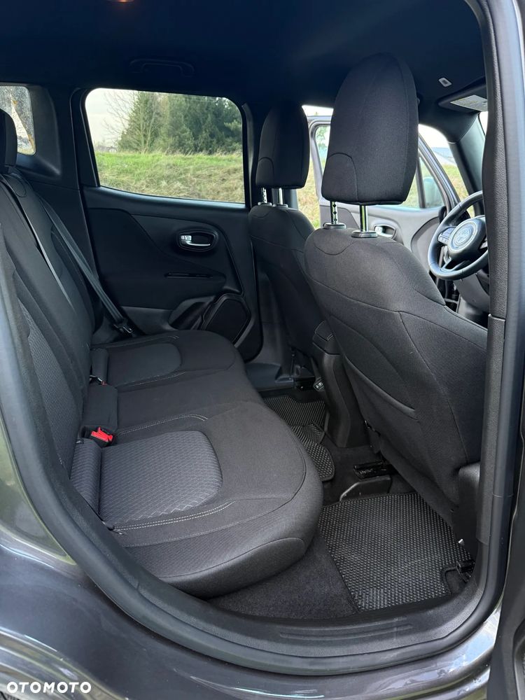 Jeep Renegade - 11
