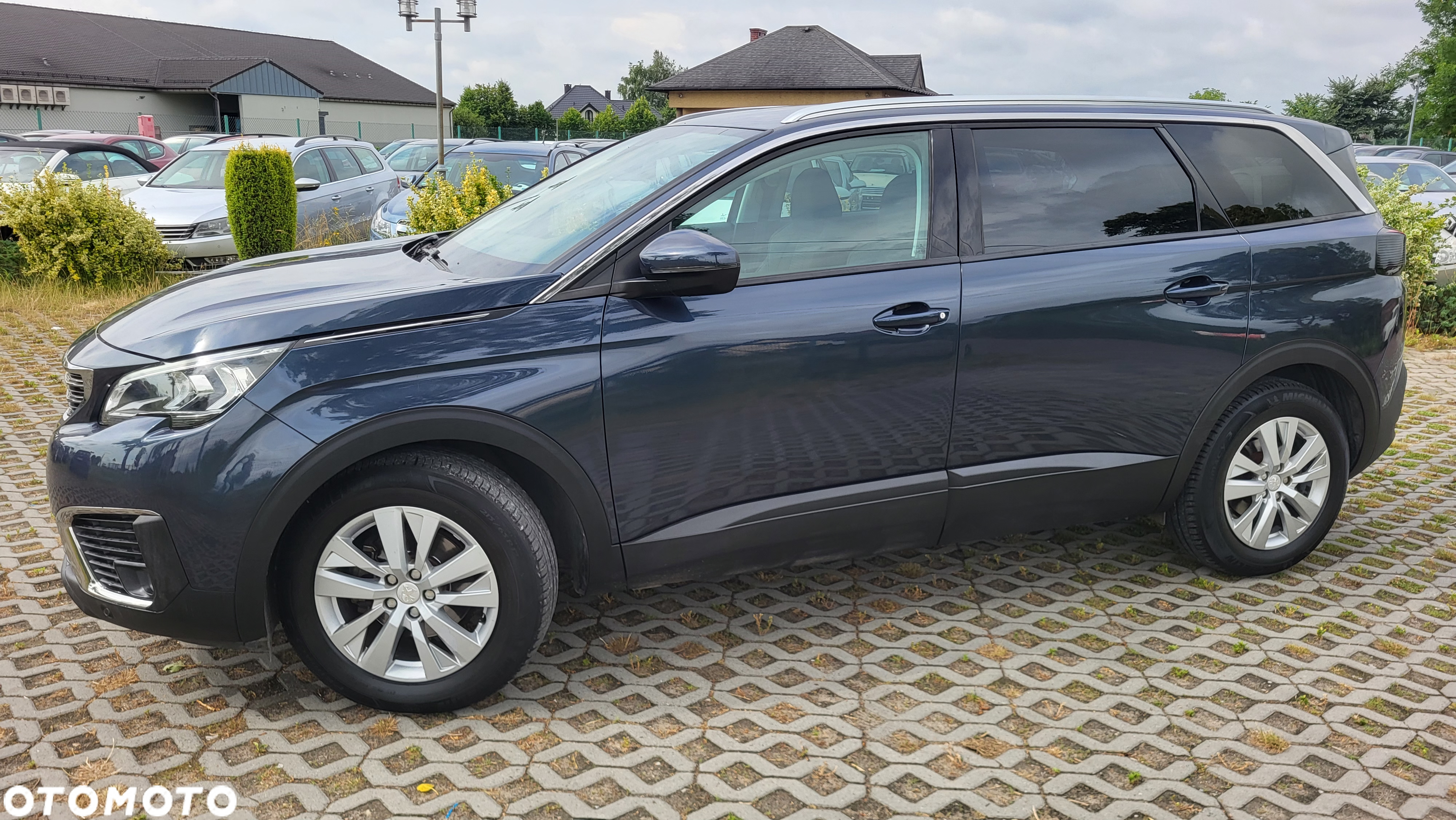 Peugeot 5008 BlueHDI 120 EAT6 Active - 26
