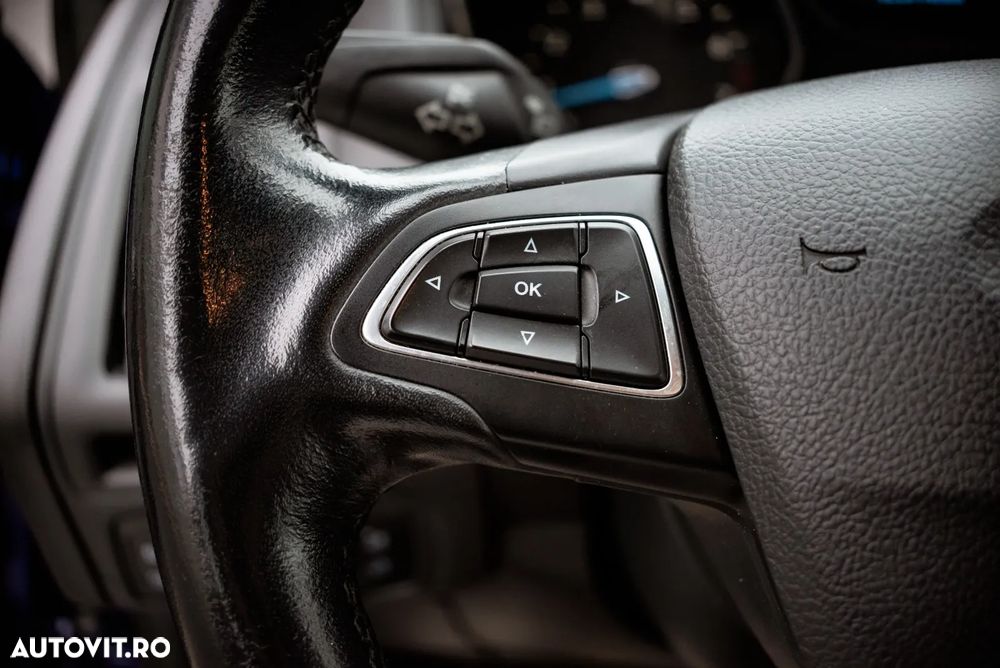 Ford Focus 1.0 EcoBoost Trend - 25