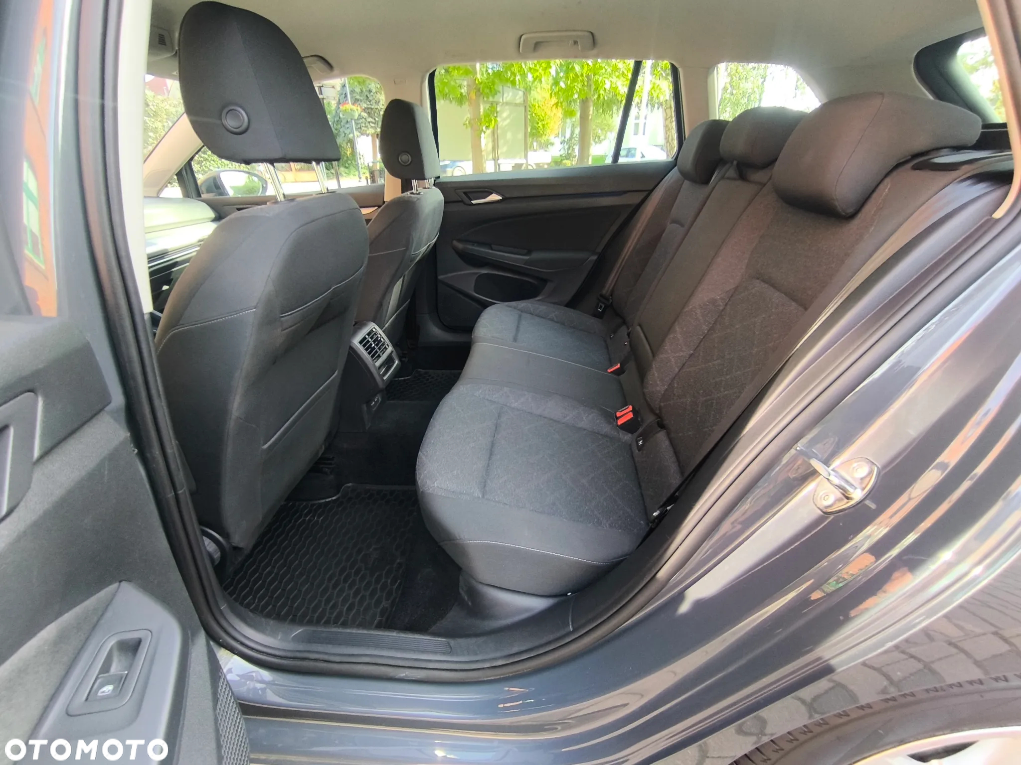 Volkswagen Golf - 18