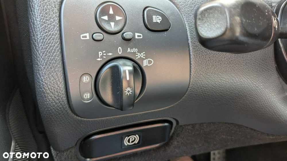Mercedes-Benz CLK - 32