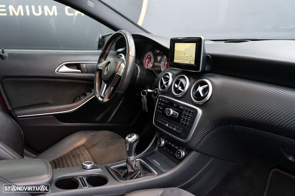 Mercedes-Benz A 180 d AMG Line - 6