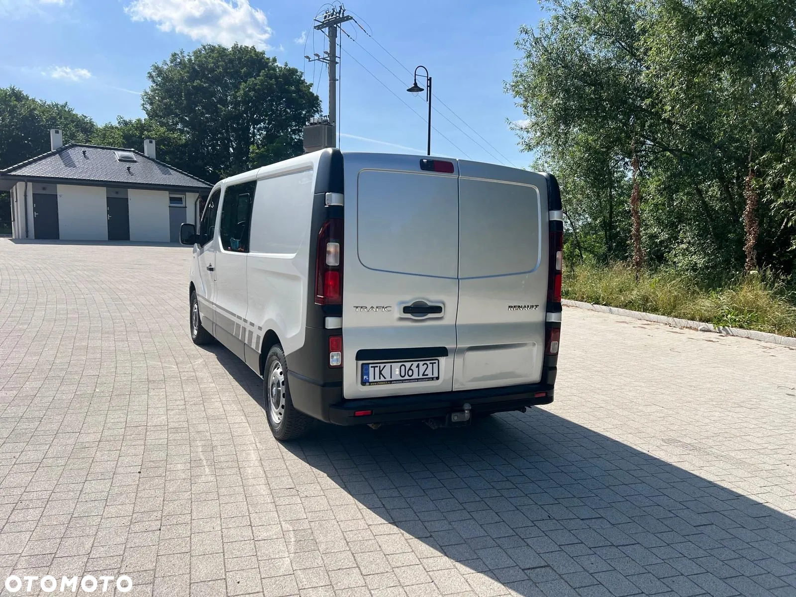 Renault Trafic L2H1 / 2.0 DCI / Brygadówka / 6 osób / - 23