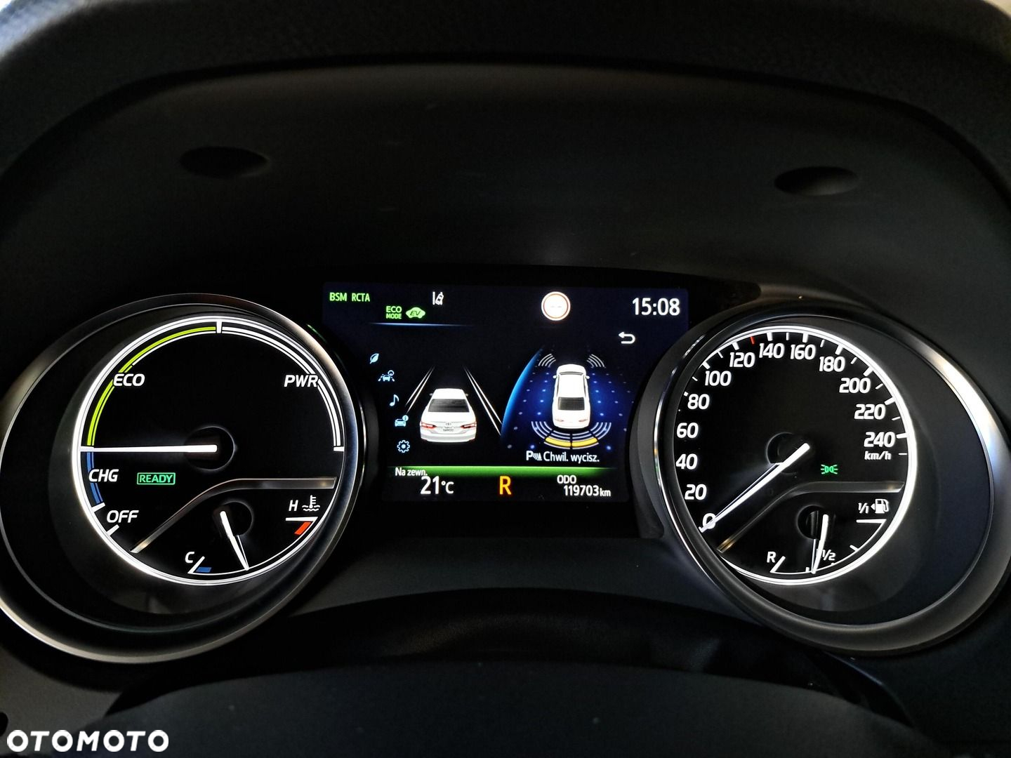 Toyota Camry - 30