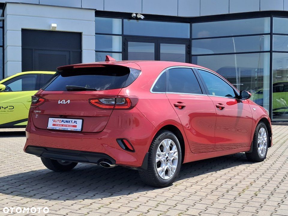 Kia Ceed - 4