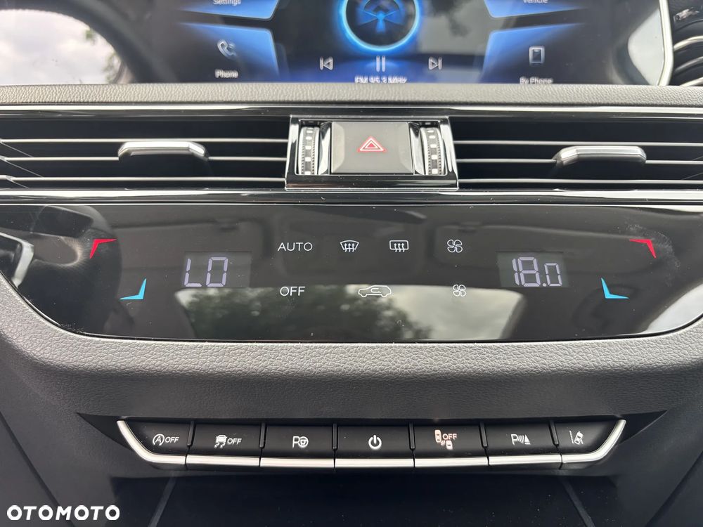 Hongqi HS5 - 10