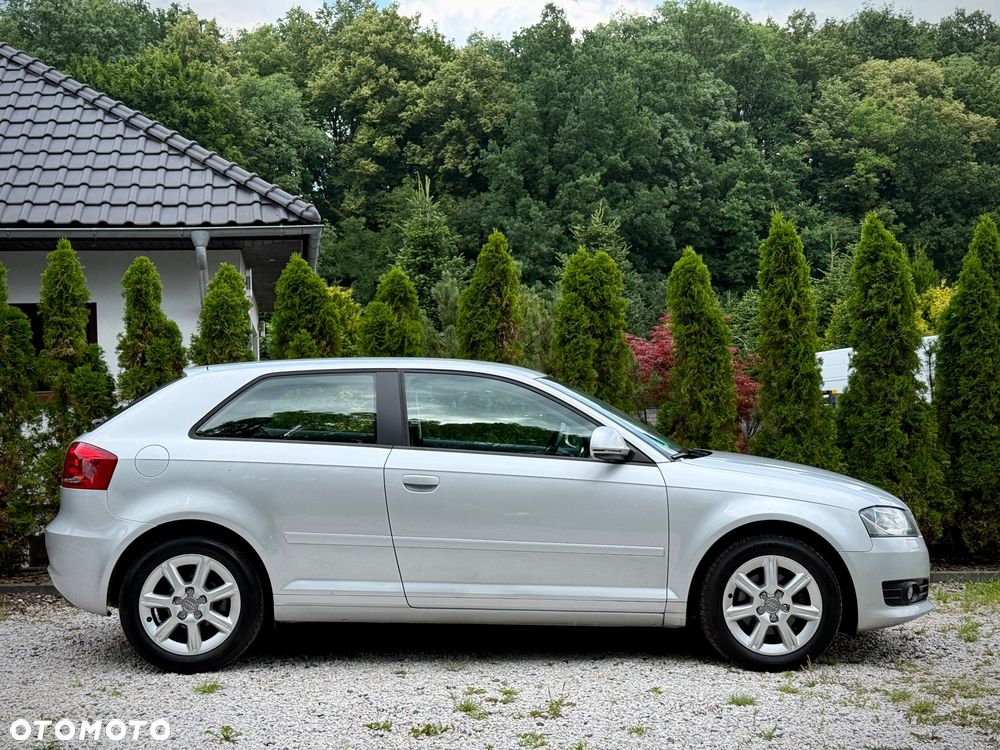 Audi A3 3-drzwiowe 1.6 S tronic Ambiente - 11