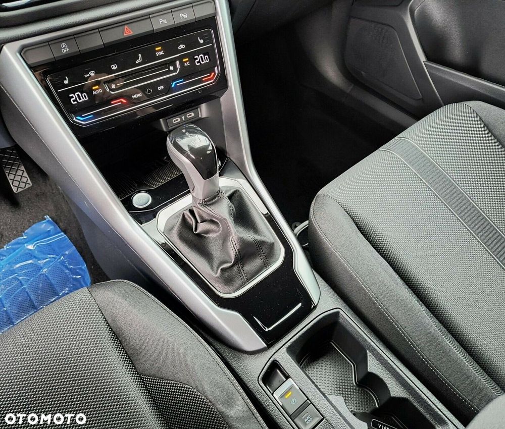 Volkswagen T-Roc - 17