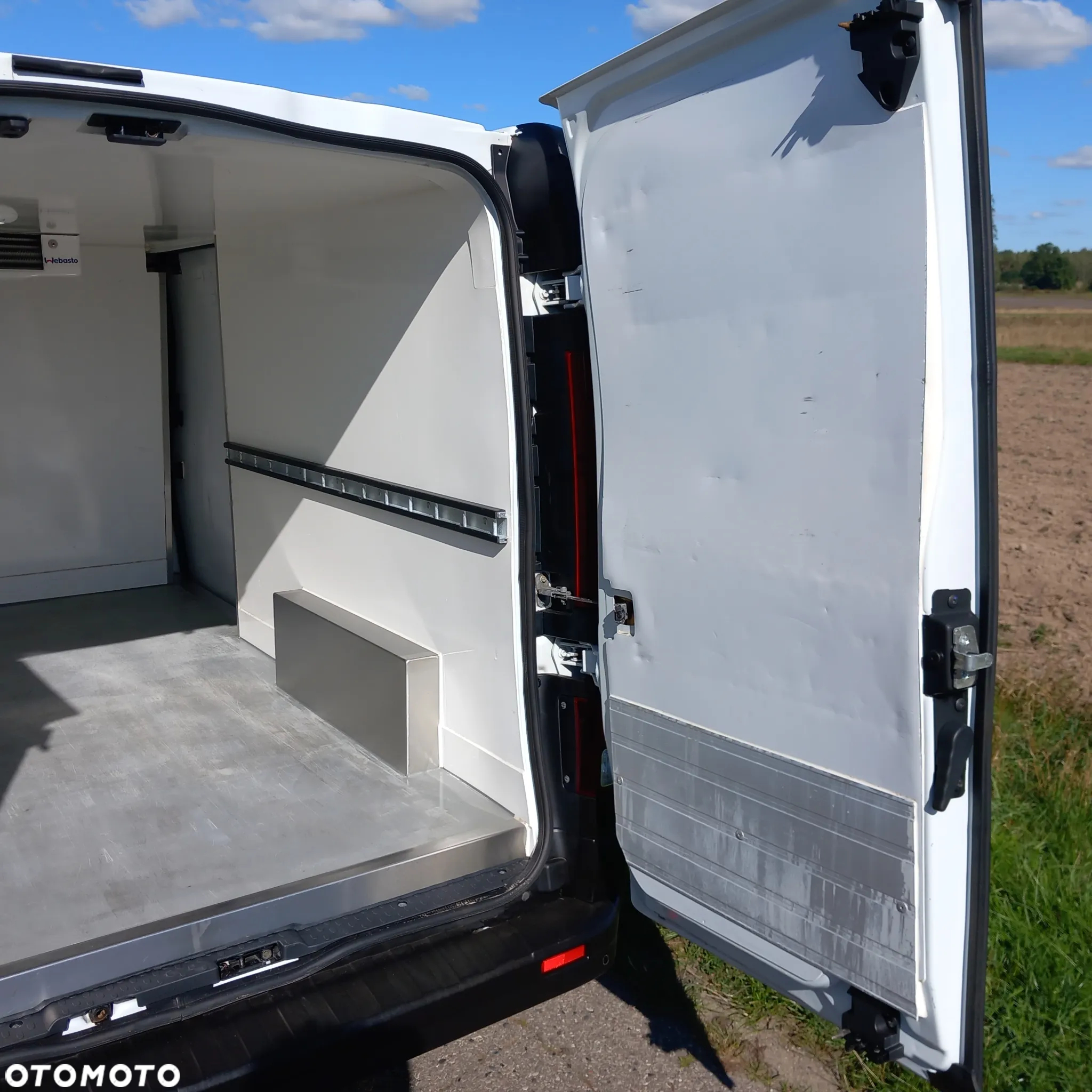 Renault Trafic - 22