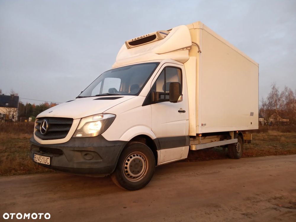 Mercedes-Benz Sprinter - 1