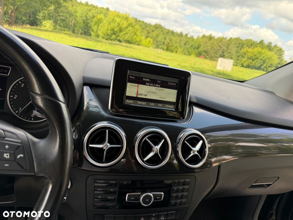 Mercedes-Benz Klasa B 180 d Peak Edition - 33