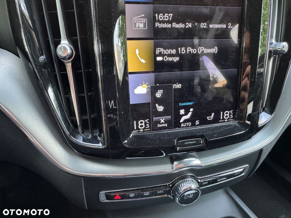 Volvo XC 60 B4 B Geartronic Momentum Pro - 32