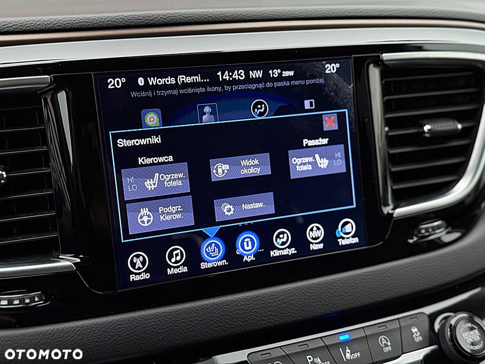 Chrysler Pacifica - 9