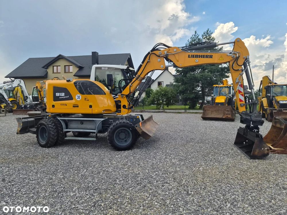 Liebherr A 912 Compact - 29