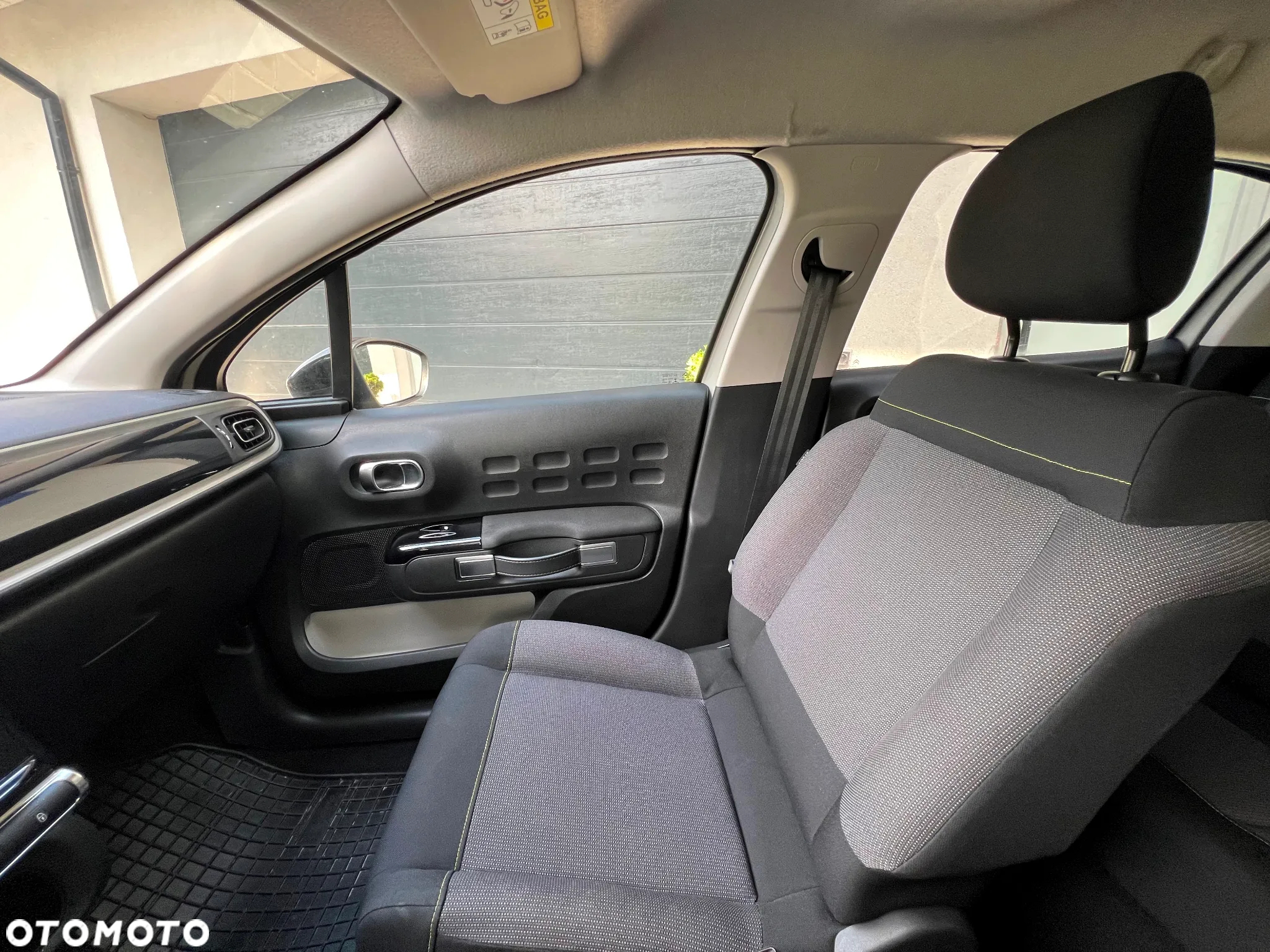 Citroën C3 1.2 PureTech Shine S&S EAT6 - 20