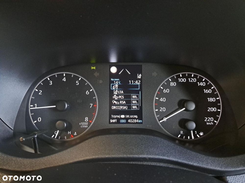 Toyota Yaris - 30