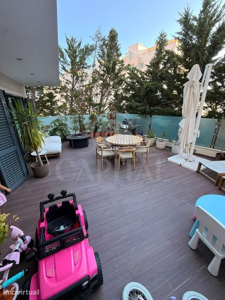 Moradia T3+1 em condominio privado no Monte Estoril - Grande imagem: 5/33