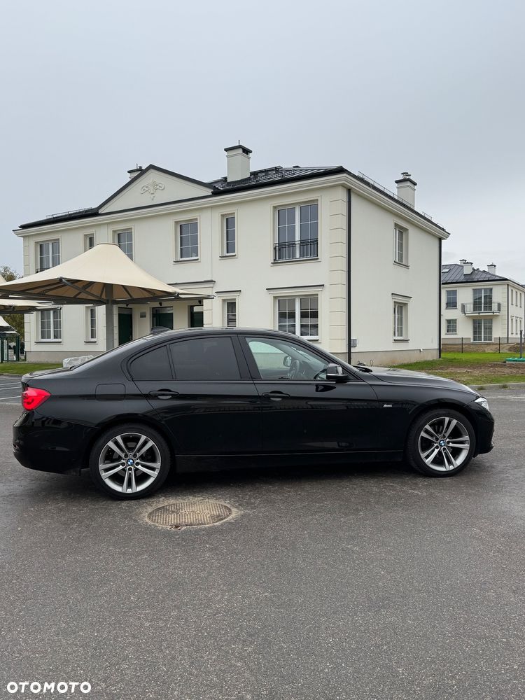 BMW Seria 3 318i Sport Line - 12