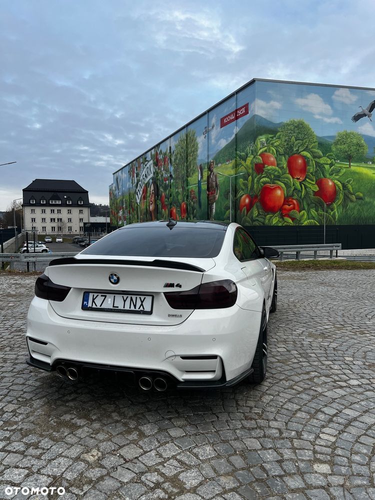 BMW M4 - 9