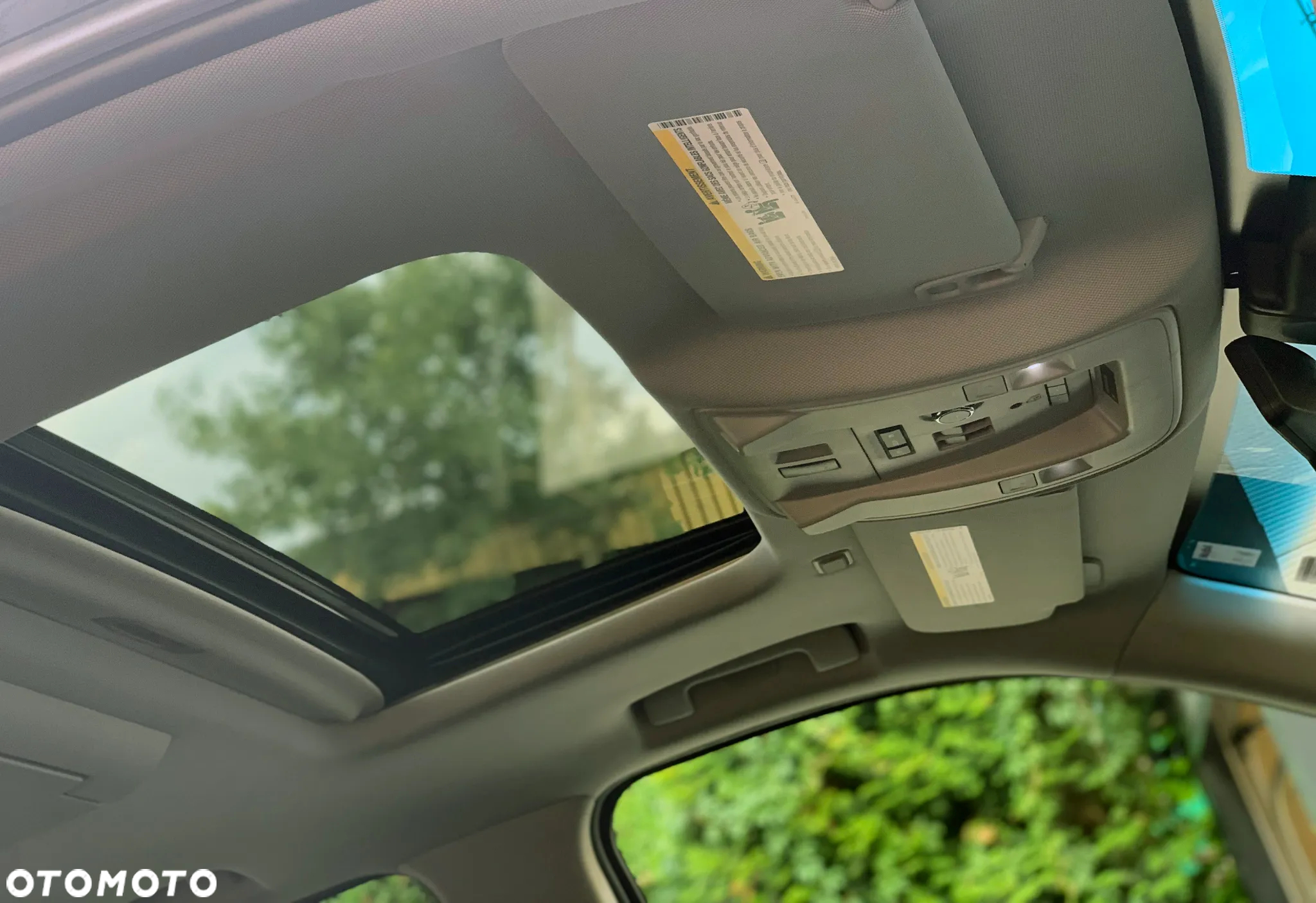 Cadillac Escalade ESV 6.2 V8 AWD AT Premium - 16
