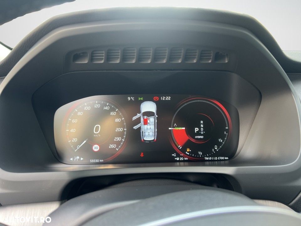 Volvo XC 90 Recharge T8 eAWD R-Design - 11