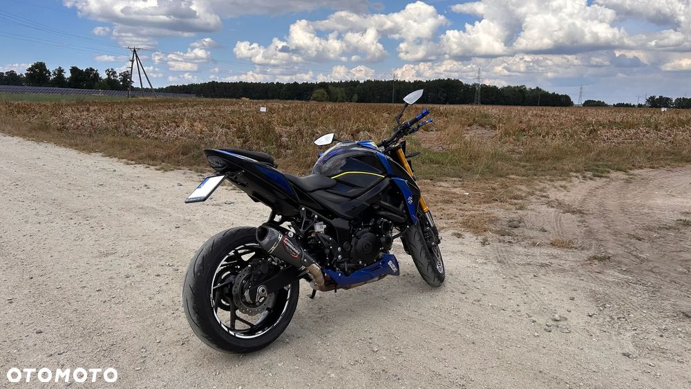 Suzuki GSX - 5