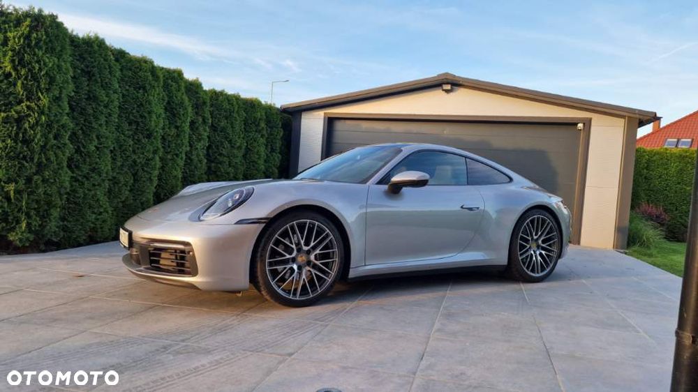 Porsche 911 Carrera - 1