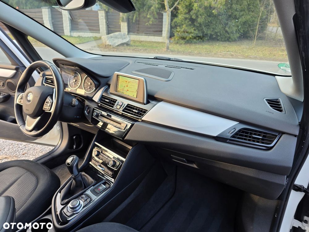 BMW Seria 2 218d - 20