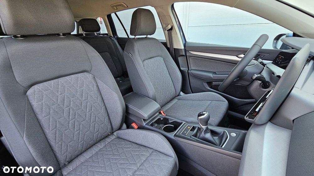 Volkswagen Golf Variant - 32