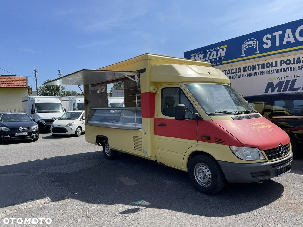 Mercedes-Benz Sprinter - 2