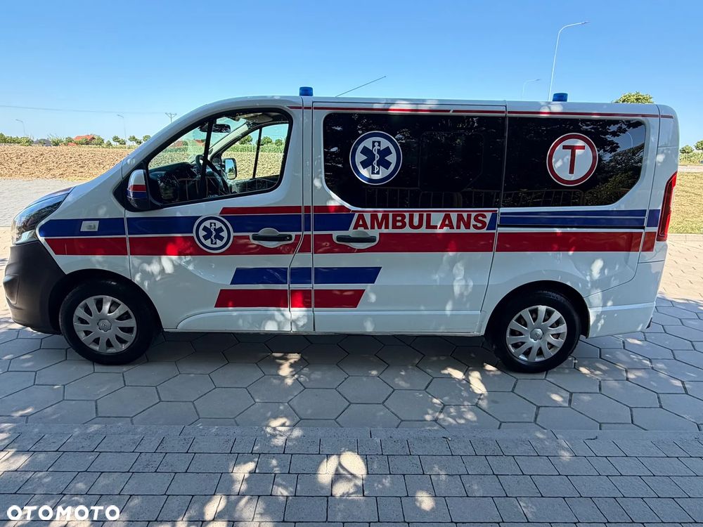 Opel Vivaro Karetka Ambulans Ambulance Sanitarny EN1789 - 8