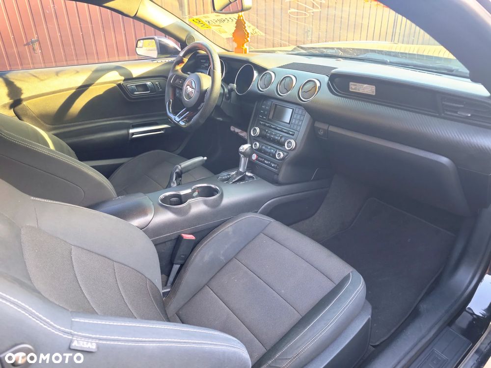 Ford Mustang 3.7 V6 - 11