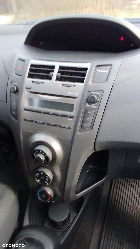 Toyota Yaris 1.0 Luna A/C - 5