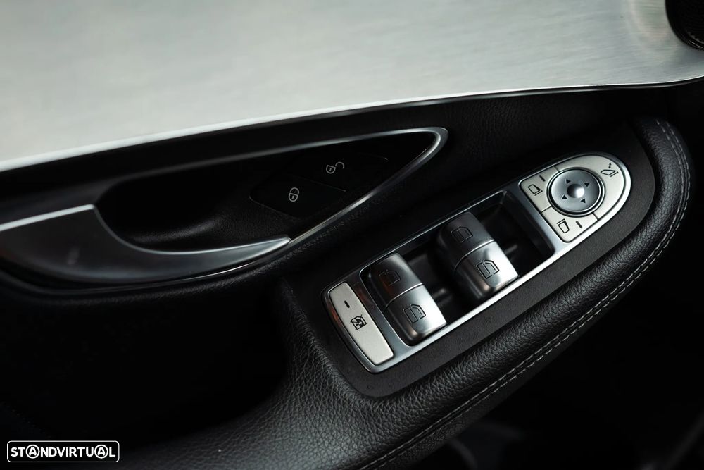 Mercedes-Benz GLC 250 d 4Matic 9G-TRONIC AMG Line - 13