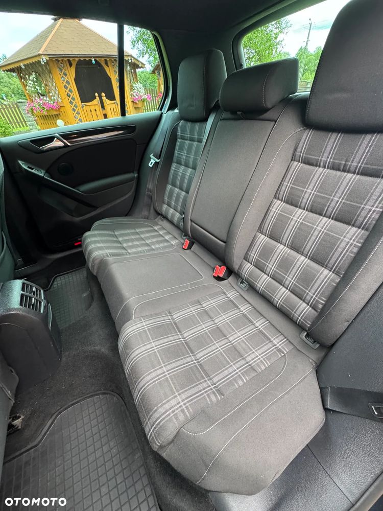 Volkswagen Golf 2.0 TDI GTD - 12