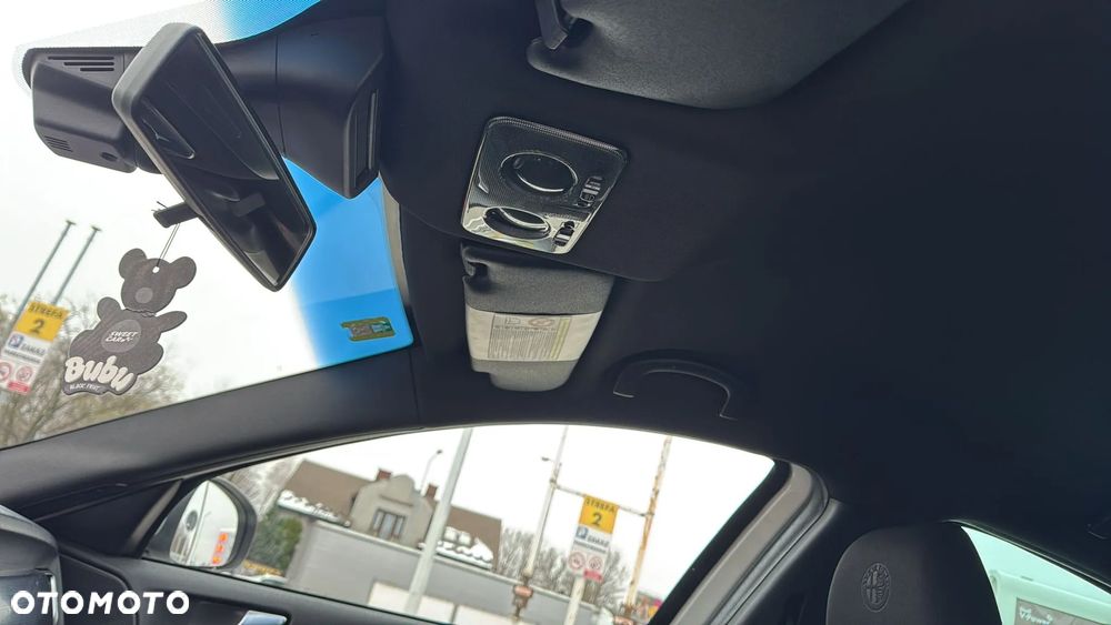 Alfa Romeo Giulietta 2.0 JTDM 16V Turismo - 16