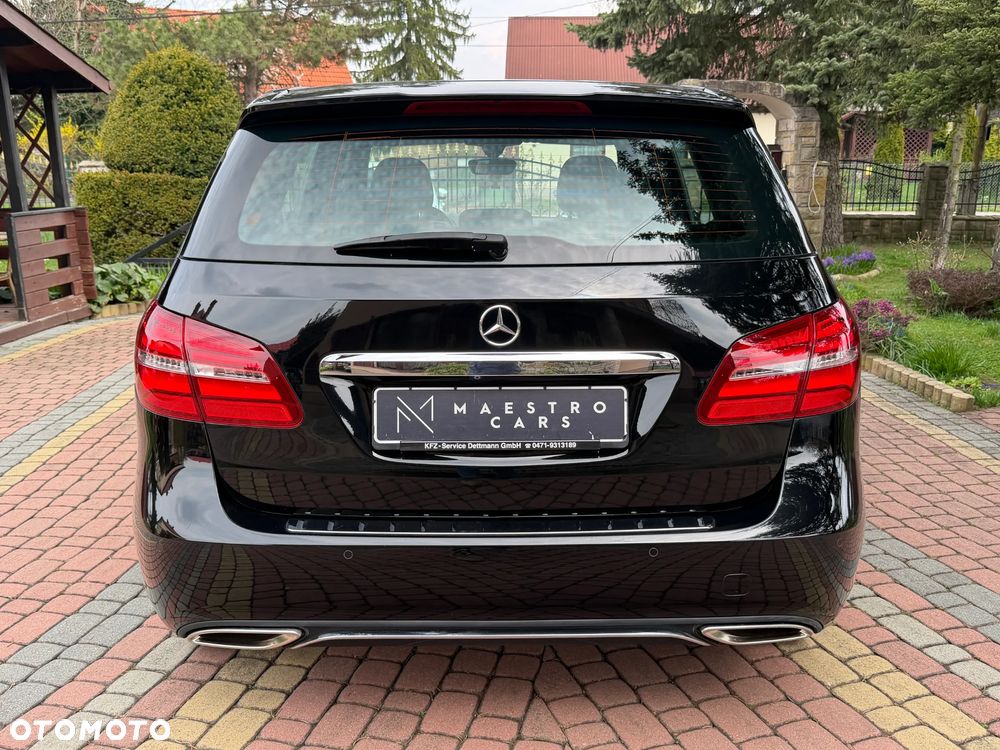 Mercedes-Benz Klasa B 180 UrbanStyle Edition - 8
