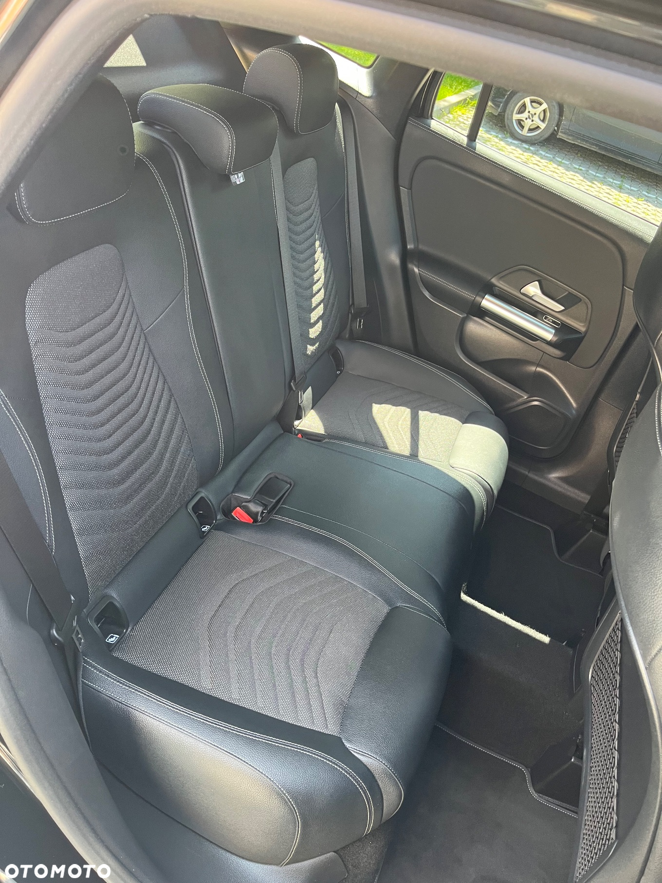 Mercedes-Benz GLA 180 d 8G-DCT - 12