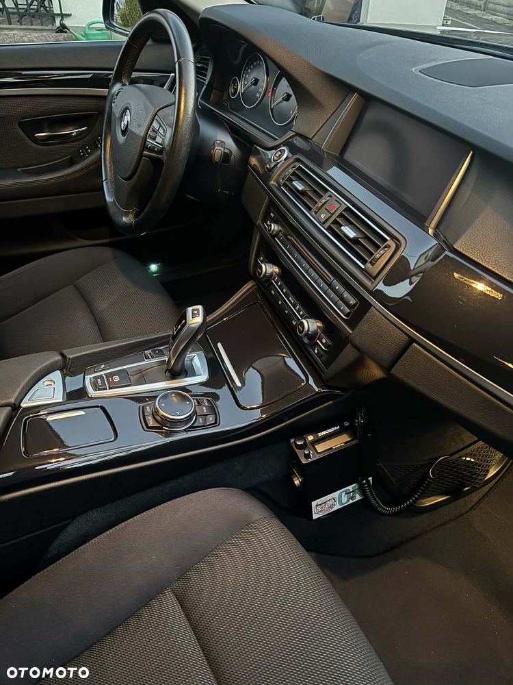 BMW Seria 5 520d - 2