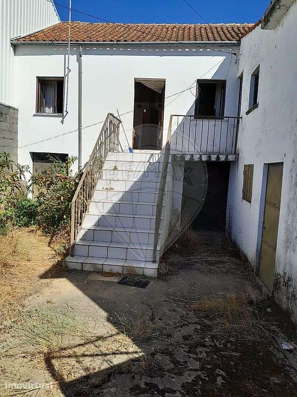 Moradia T2 para venda - Grande imagem: 2/24