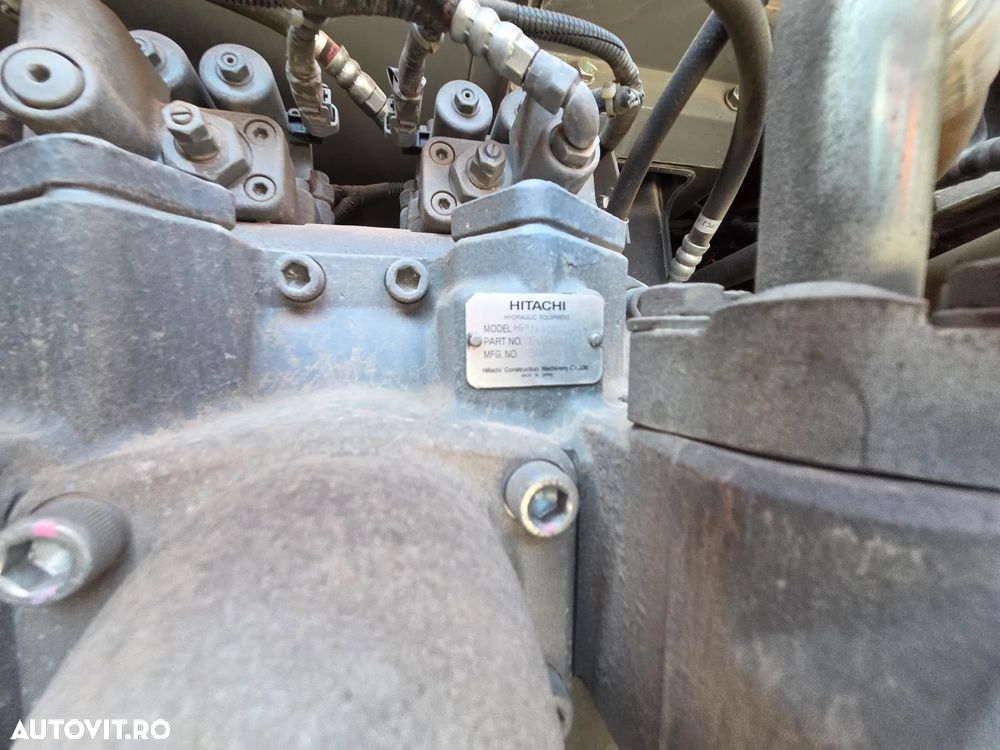 Hitachi SET BRATE LUNGI NOI 18m, cupa 0,9mc, 2019, 6.017h, gresare automata, latime 3,19m, 3 pompe hidr Hitachi, camera spate, camera laterala, consum mediu 13l/h, motor Isuzu 190CP, JAPONIA, doar 377h deplasare lant 80% ok, leasing 3 ani-PROMOTIE 131.900Eur - 32