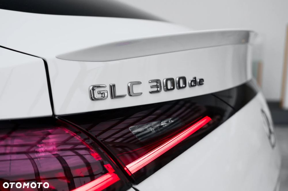 Mercedes-Benz GLC 300 de 4Matic 9G-TRONIC AMG Line - 9