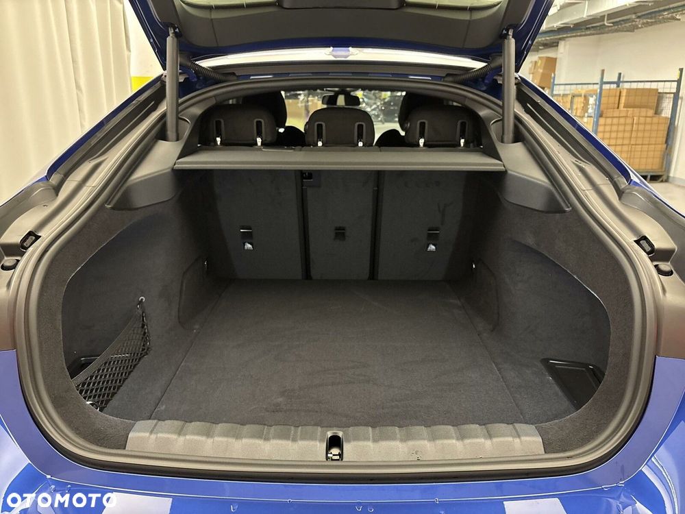 BMW i4 - 18
